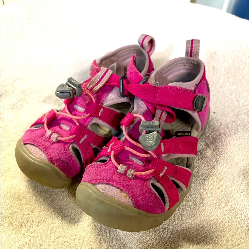 Keen Girls Sandals Size 10